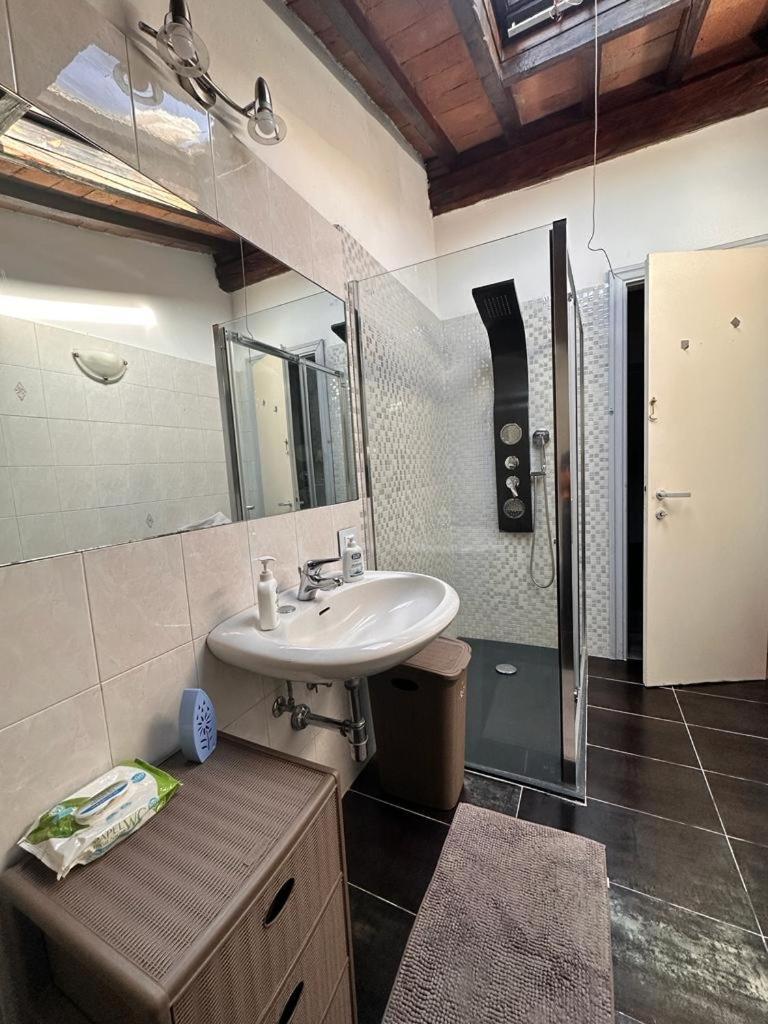 Hotel Karivi - Poma Florencja Zewnętrze zdjęcie